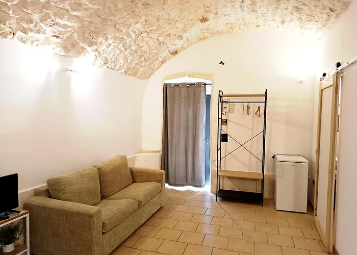 Minuetto 73 오스투니